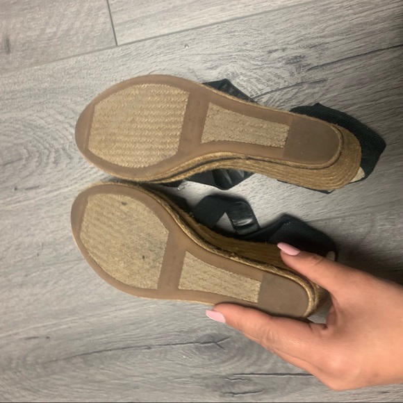 DKNY Patricia Criss Cross espadrille wedges in 8 - Picture 4 of 5